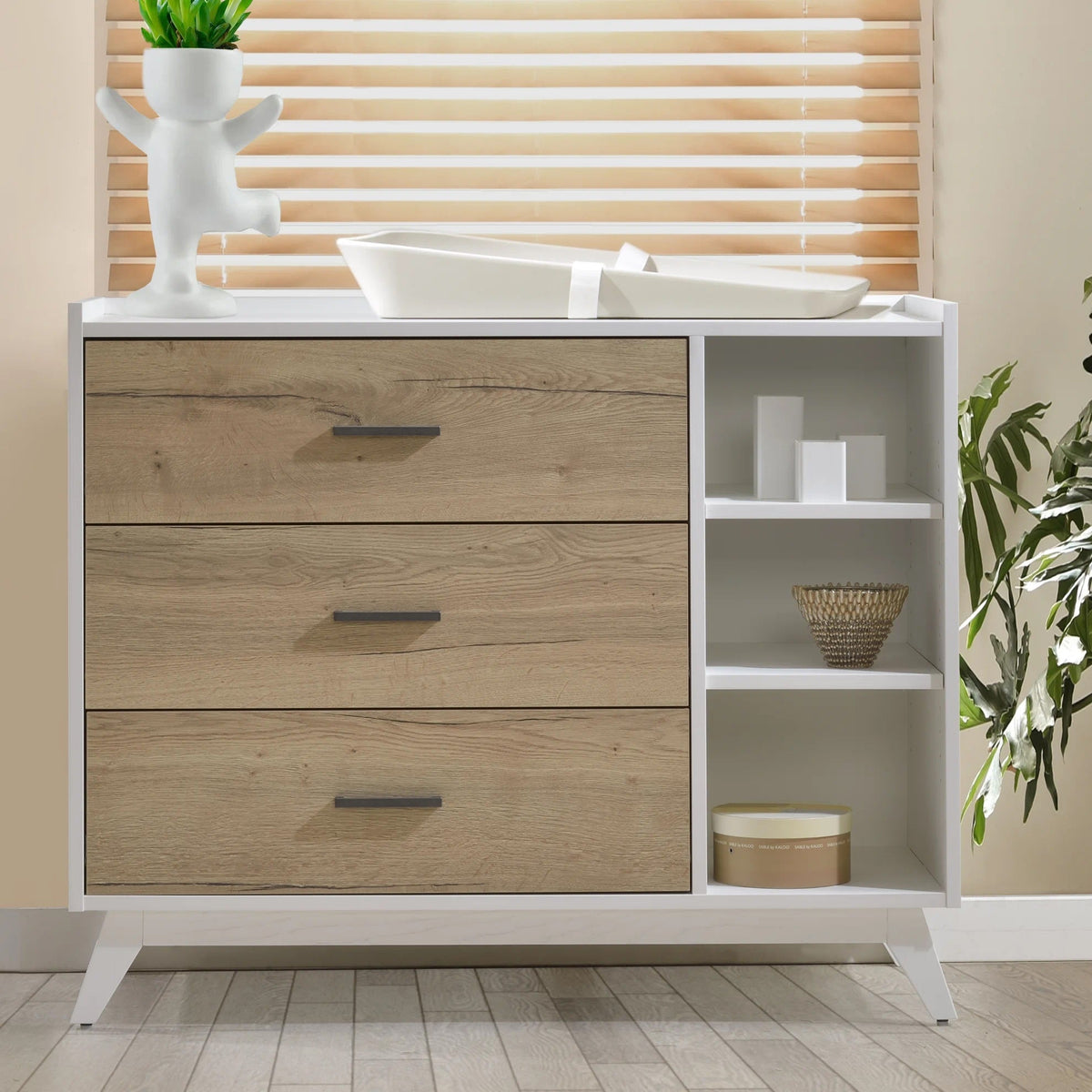 Tulip Sissi Crib-to-Double Bed + Combo Dresser Set