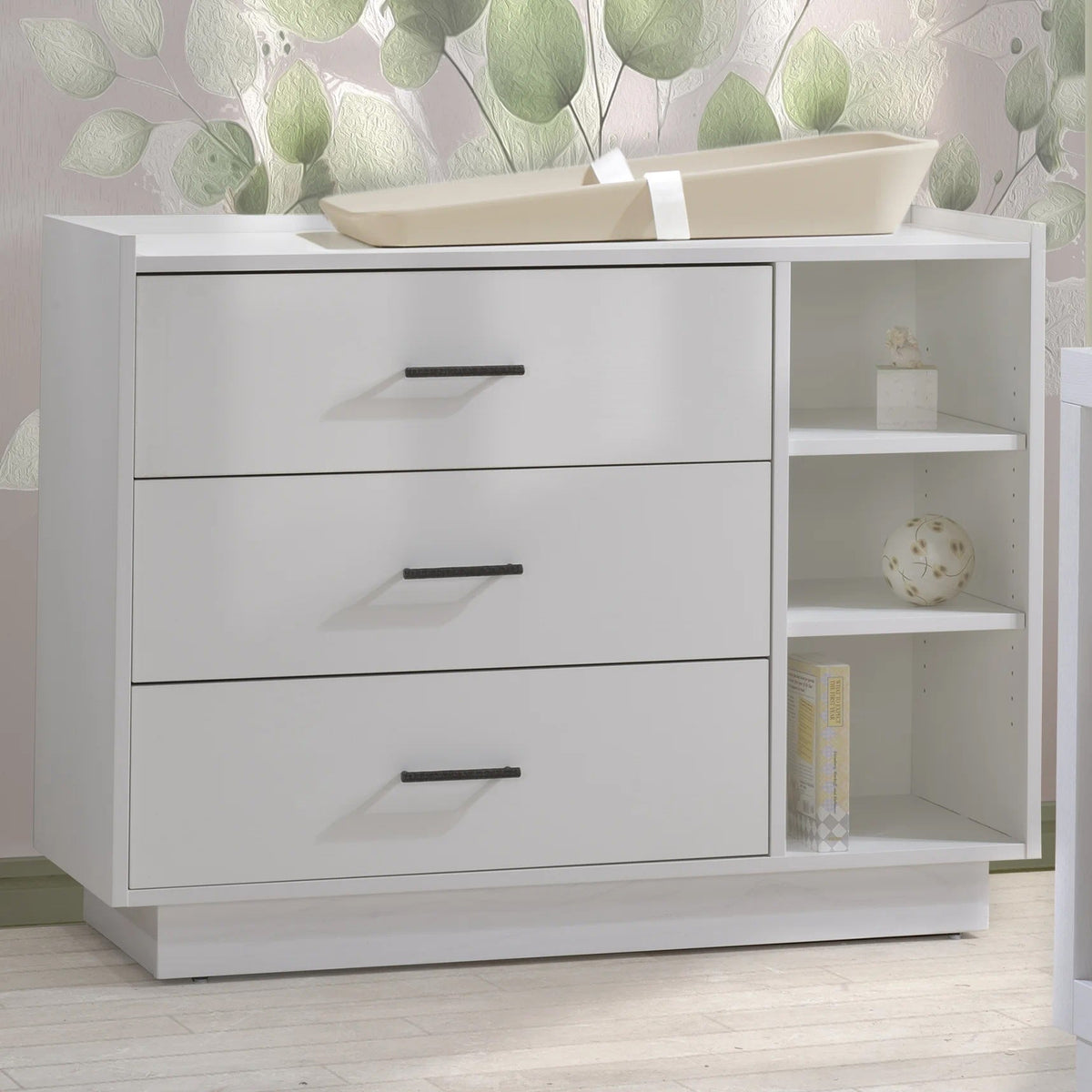 Tulip Tito Crib-to-Double Bed + Combo Dresser Set