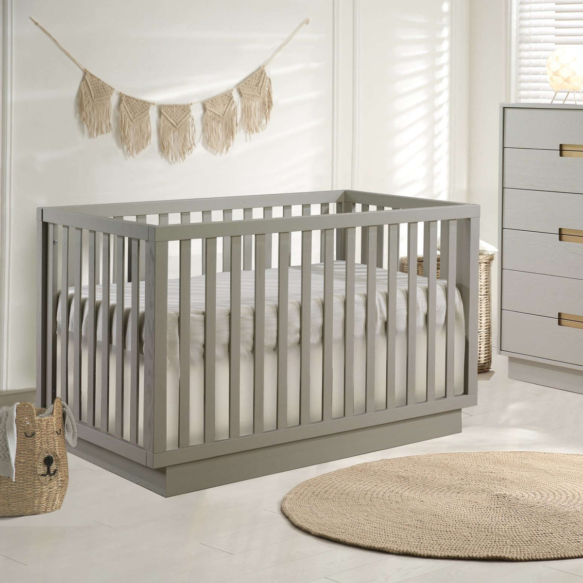 Natart Como Classic Crib