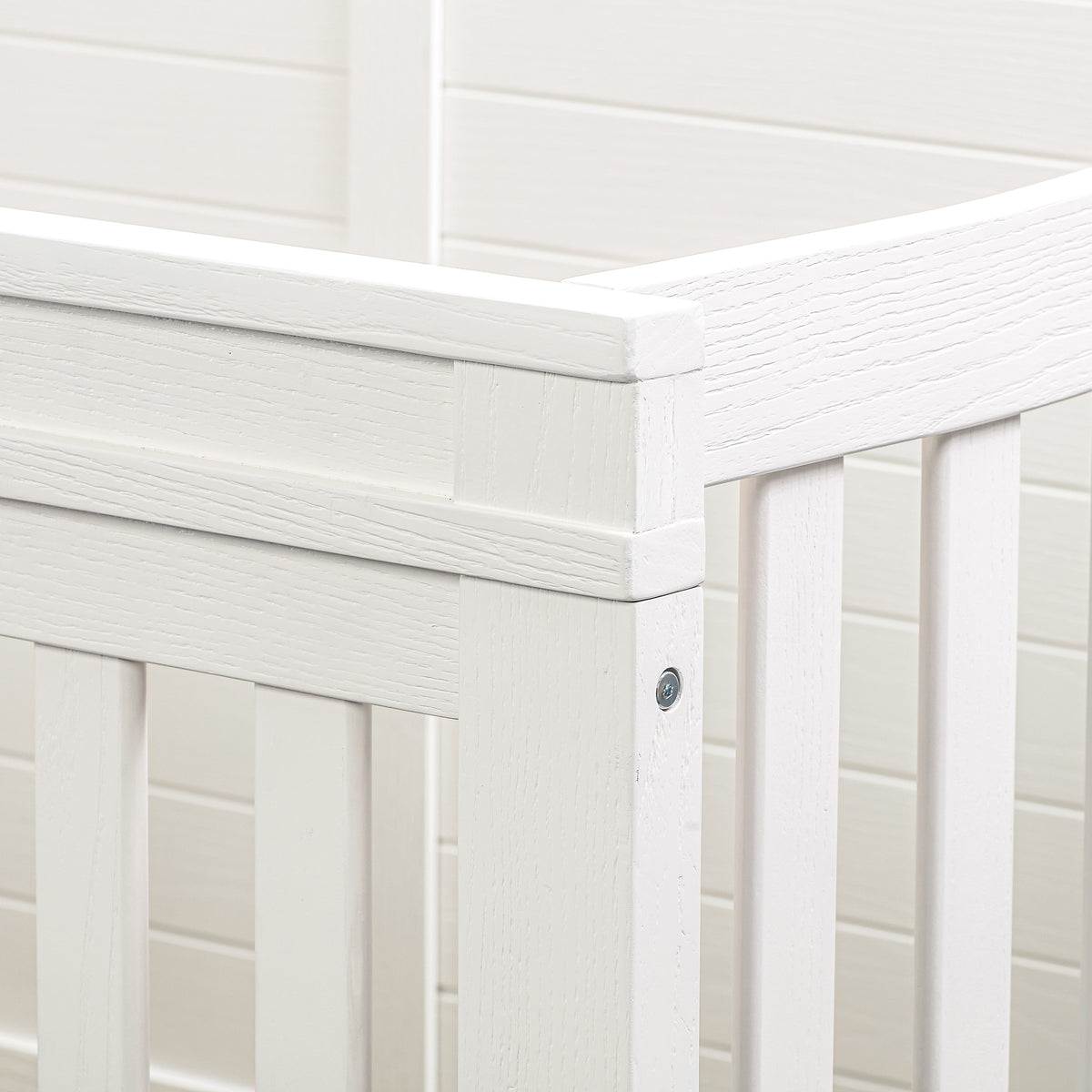 M21101HW,Namesake,Wesley Farmhouse Storage Crib in Heirloom White